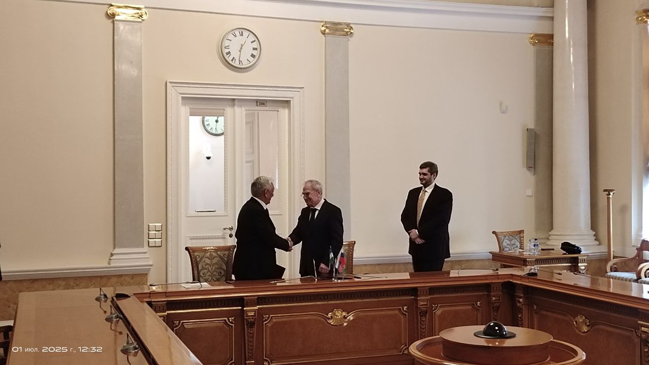 Oʼzbekiston delegatsiyasi Rossiya Federatsiyasi Konstitutsiyaviy sudiga tashrif buyurdi 