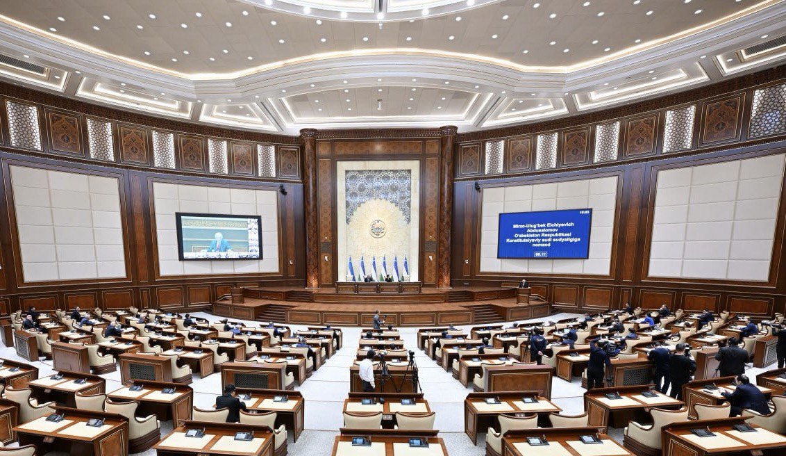 Олий Мажлис Сенатида Конституциявий суд судьяси сайланди